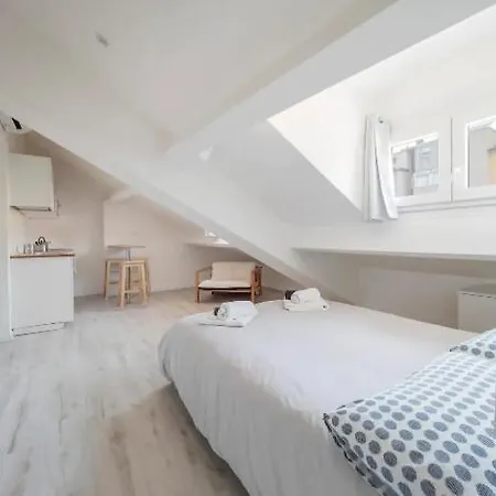 Sammartinis Attic